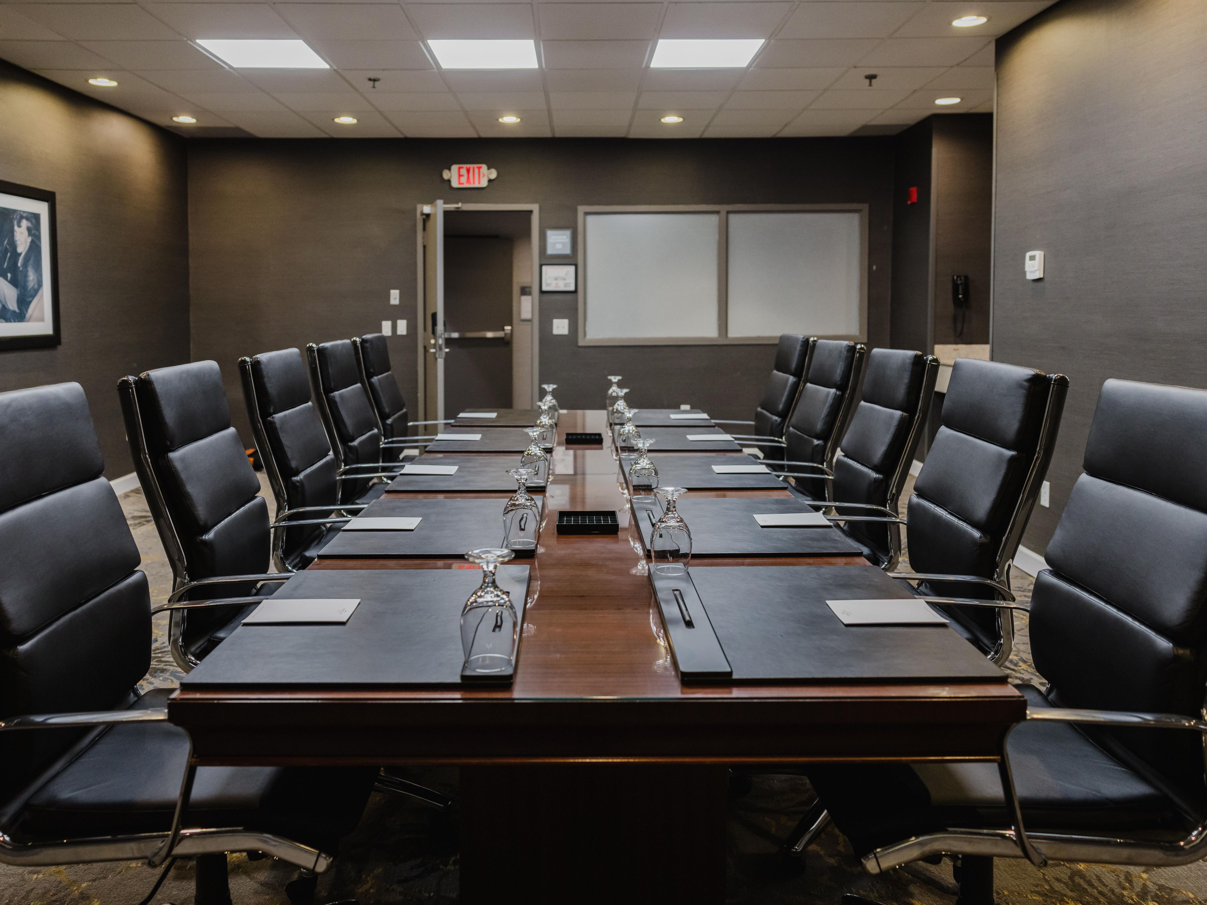 Crowne Plaza Suites MSP Airport – Mall of America — photo 5