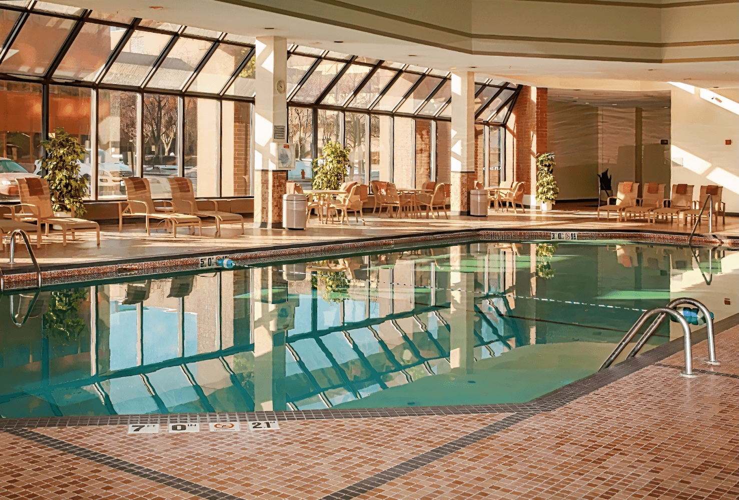 Crowne Plaza Suites MSP Airport – Mall of America — photo 6